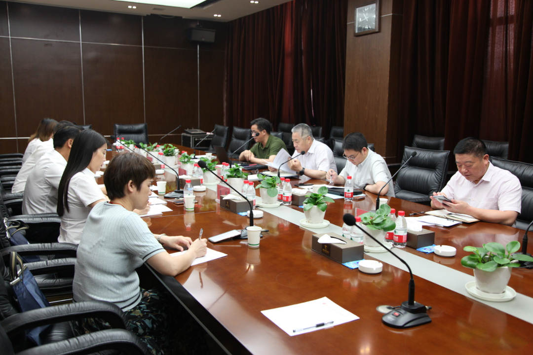 图10.座谈会现场（2）.JPG